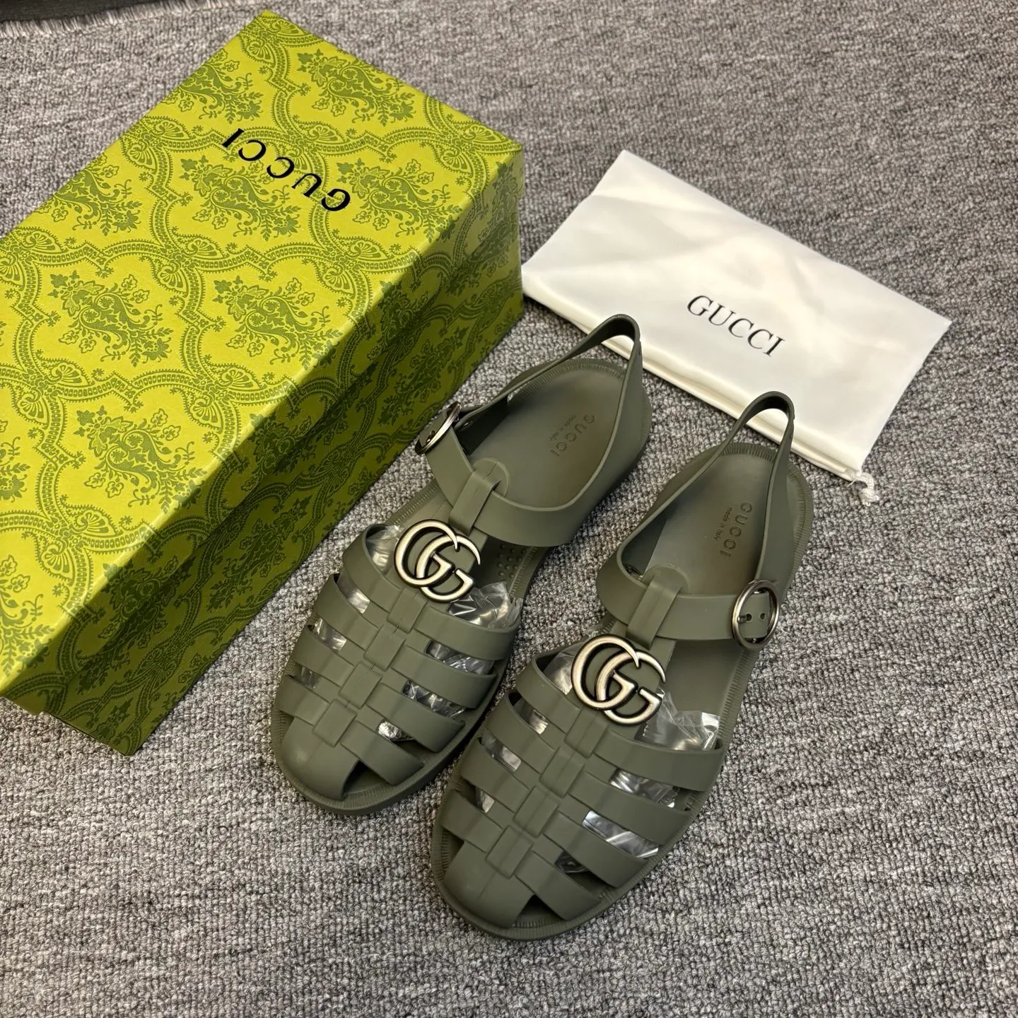 Men's shoes 260💰 [Gucci] Counter quality, top-quality original goods, real photos! Original TPU material, fine workmanship, comfortable; genuine 1:1 replica Size: 36 ~ 46